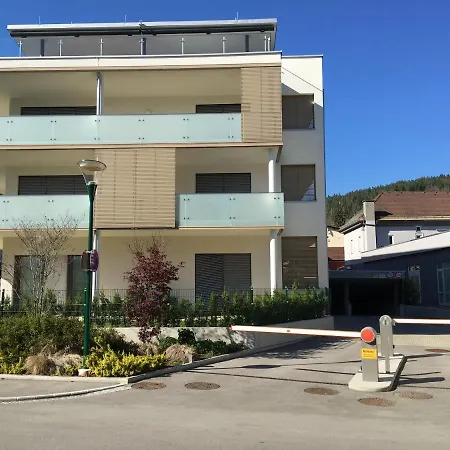 & Familienwohnung Mit Hotelanbindung Portschach am Woerthersee