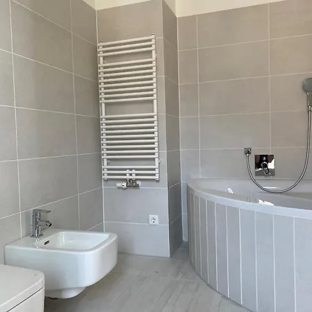 & Familienwohnung Mit Hotelanbindung *