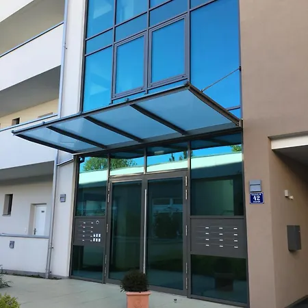 Apartment & Familienwohnung Mit Hotelanbindung *