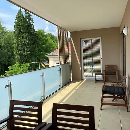 & Familienwohnung Mit Hotelanbindung Portschach am Woerthersee